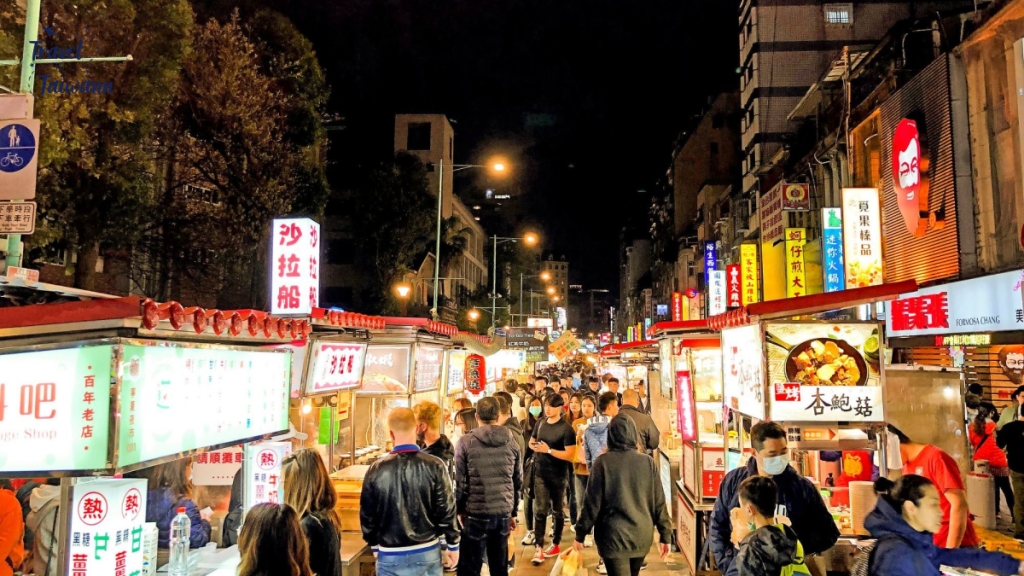 Chợ đêm Ningxia tự hào với phong cách cổ kính và ẩm thực hấp dẫn